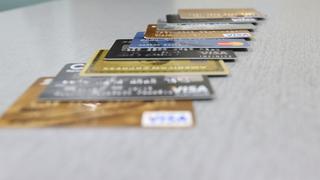 Emisión de tarjetas de crédito de las microfinancieras generaría reducción en la tasa de interés, señalan expertos