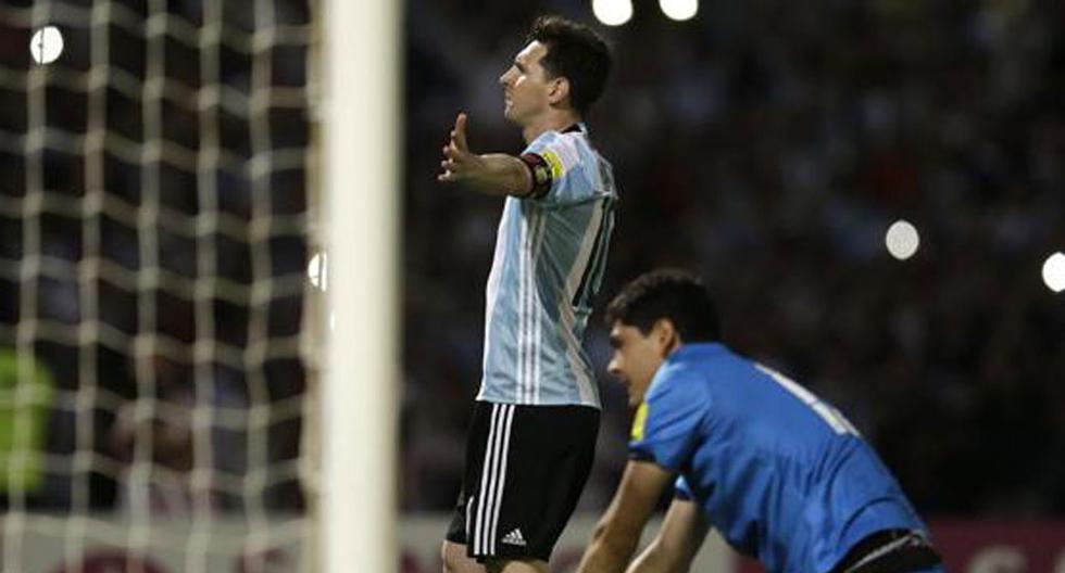 Lionel Messi protagonizó una jugada de lujo ante el arquero Carlos Lampe en la Copa América | Foto: Getty