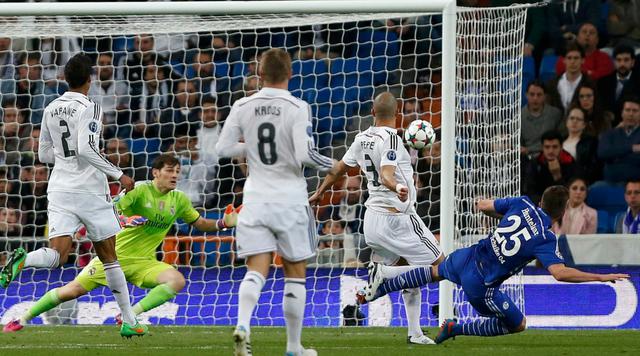 Schalke 04 hizo sufrir así al Real Madrid en el Bernabéu  - 16
