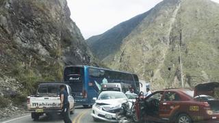 Junín: ocho heridos tras violento choque de autos en vía Tarma-Chanchamayo