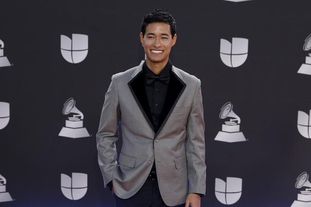 Tony Succar en la alfombra roja de los Grammy Latino 2019. (Foto: Agencia)