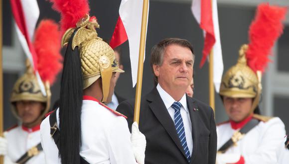 El presidente de Brasil, Jair Bolsonaro, preside una ceremonia para recibir a su homólogo de Colombia, Iván Duque, el 19 de octubre del 2021. (EFE/ Joédson Alves).