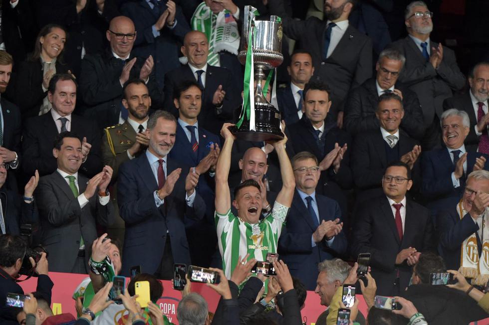 Betis venció por penales a Valencia y es campeón de la Copa del Rey tras 17 años. (Foto: AFP)