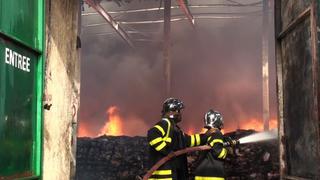 Camerún: El feroz incendio en una destilería dewhisky