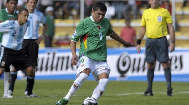 Por las Eliminatorias Sudáfrica 2010, Joaquín Botero anotó un hat-trick en la goleada 6-1 de Bolivia sobre Argentina. (Foto: Agencias)