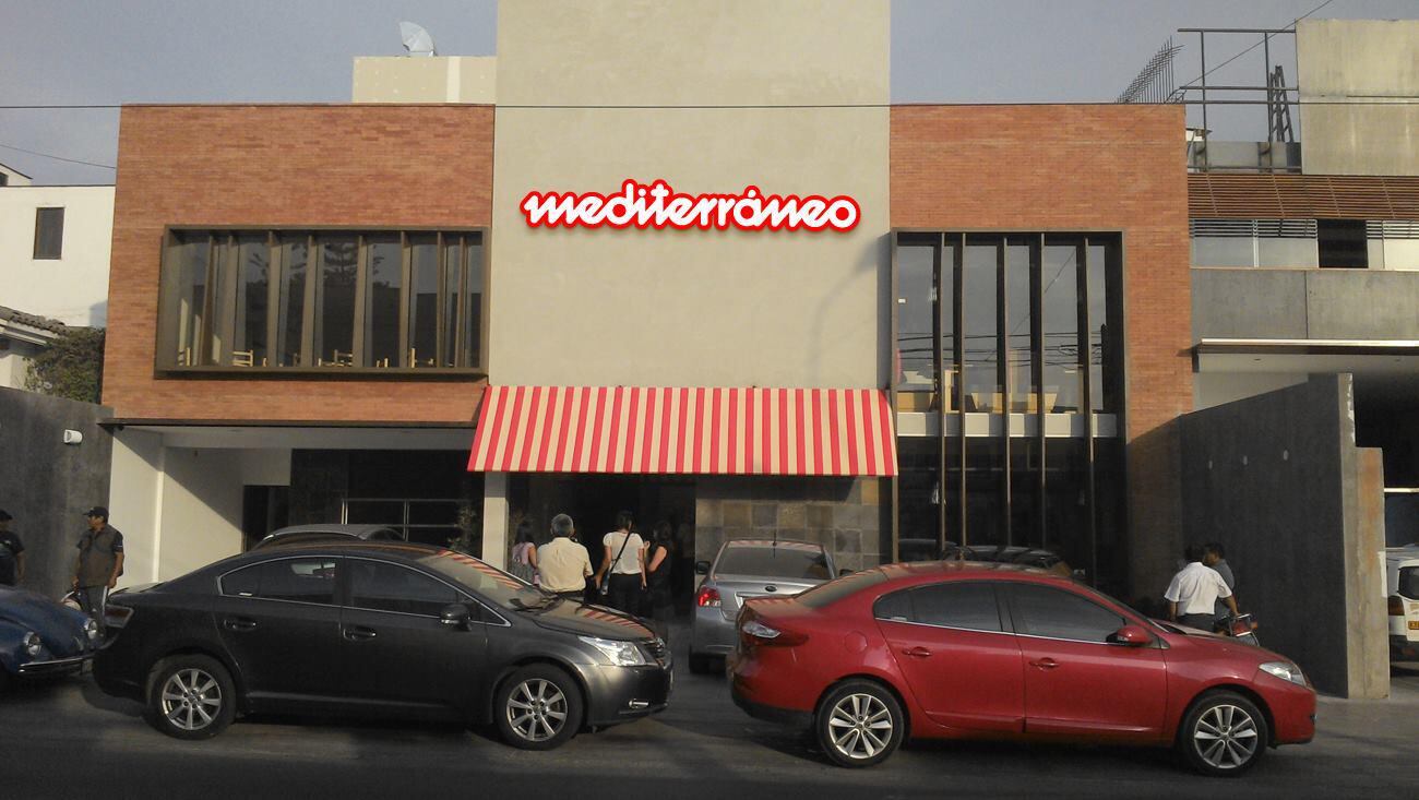 El call center de la cadena de pollerías recibirá los pedidos con anticipación, el cliente podrá realizar el pago en línea y luego pasar por el local para recoger su pedido.