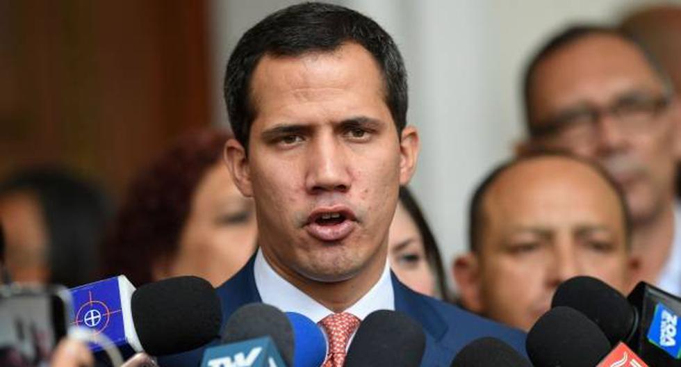 Guaidó afirmó este miércoles en una entrevista divulgada en sus redes sociales que se mantendrá como jefe de Estado interino "hasta lograr una elección" y aunque deje de ser en 2020 el líder del Legislativo. (AFP)