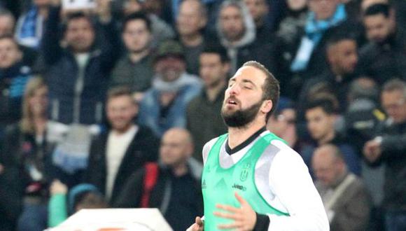 Higuaín se confundió de vestuario en el duelo Napoli-Juventus