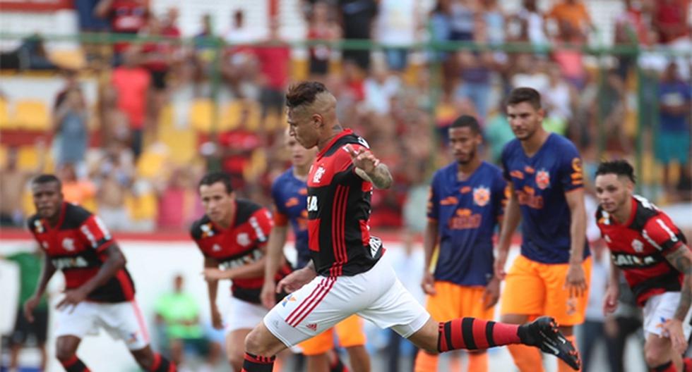 Paolo Guerrero no para en hacer goles con el Flamengo. El momento del delantero peruano es inmejorable tras anotar un nuevo doblete en el Torneo Carioca. (Foto: Flamengo)