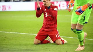 James Rodríguez erró increíble gol debajo del arco en el Bayern Múnich vs. Schalke | VIDEO