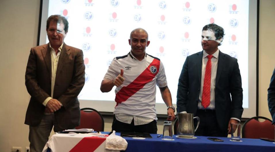 Egidio Arévalo Ríos sorprendió al fichar por Municipal. (Foto: Hugo Pérez)