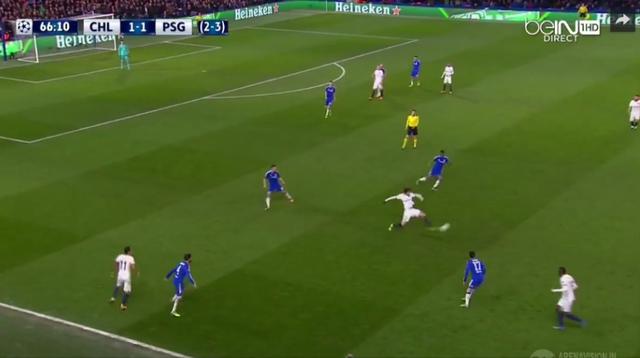 CUADRO X CUADRO del gol de Zlatan tras varios toques (GALERÍA) - 9