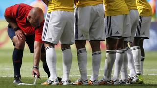 UEFA introducirá aerosol de árbitros en sus competiciones