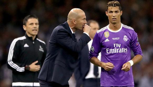 La probable salida de Cristiano Ronaldo del Real Madrid ha preocupado enormemente a Zinedine Zidane, quien se comunicó con el portugués desde Italia. (Foto: Agencias)