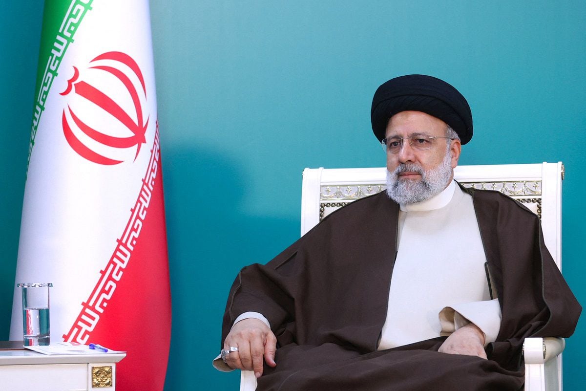 El presidente de Irán, Ebrahim Raisi, durante una reunión, el 19 de mayo de 2024. (Foto de la Presidencia iraní / AFP)