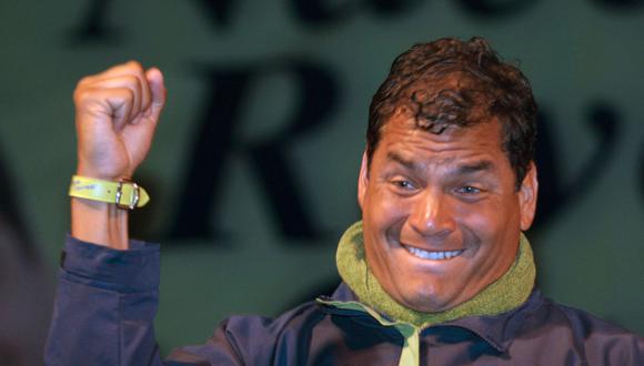 Un 26 de noviembre del 2006, el izquierdista Rafael Correa gana las elecciones las presidenciales de Ecuador a su rival conservador Alvaro Noboa. (RODRIGO BUENDIA / AFP).
