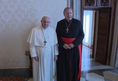 El papa recibió al cardenal australiano absuelto de delitos de pederastia 