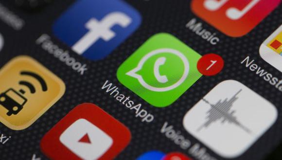 WhatsApp permitirá agregar stickers y emoticones en las fotos