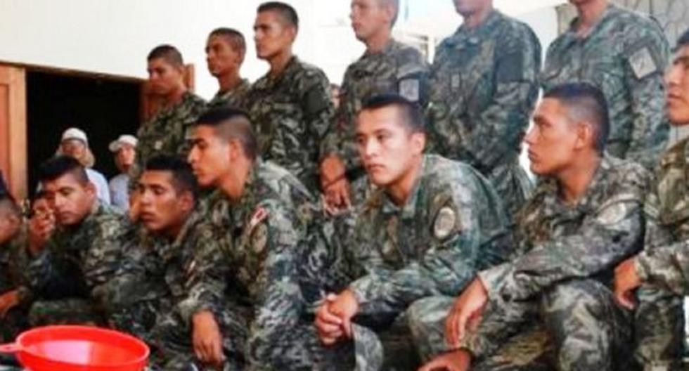Personal de la Séptima Brigada de Infantería de Lambayeque es capacitado en acciones de sensibilización, abatización y operación de los equipos de fumigación. (Foto: Andina)