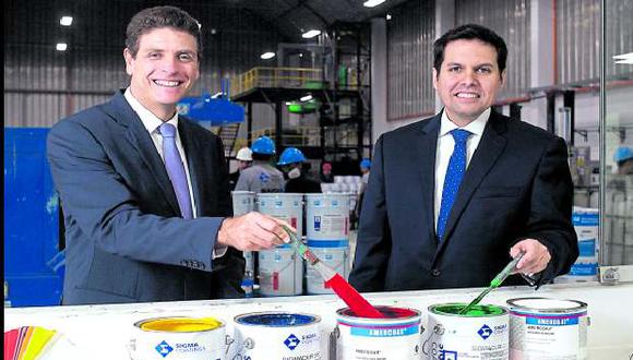 Ricardo Bribiesca (PPG Industries) y Marcelo Cavassa (Pinturas Aurora). (Foto: Juan Ponce / El Comercio)