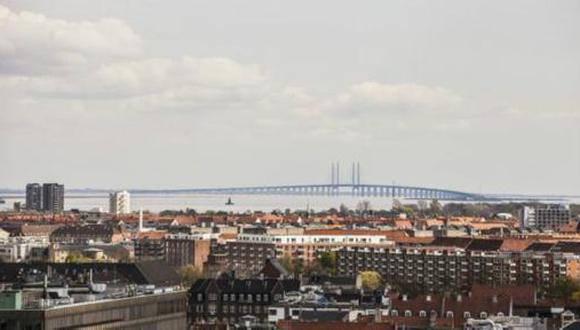 El puente que une Suecia y Dinamarca es claramente visible desde Copenhague. (Foto: Thinks tock)