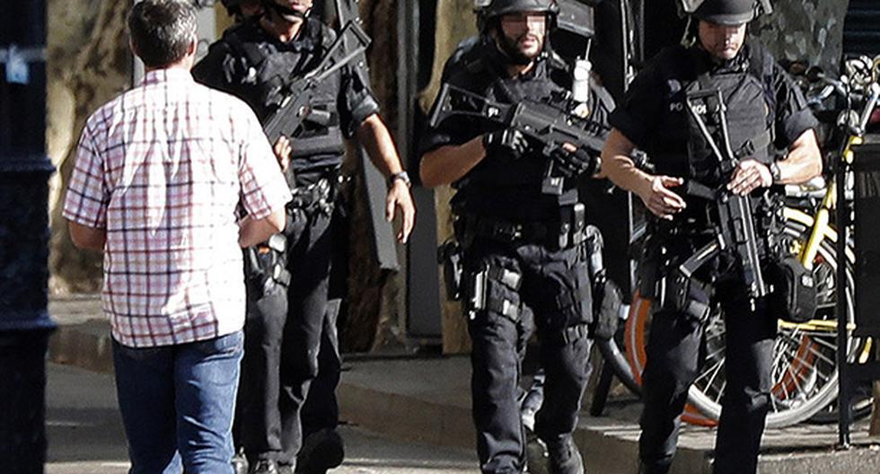 Los Mossos abaten a cuatro presuntos terroristas que han atentado en Cambrils. (EFE)