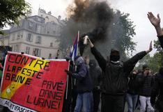 Decenas de miles de personas se manifiestan en Francia contra la extrema derecha