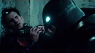 Batman v Superman: hombre de acero recibe duro castigo [VIDEO]
