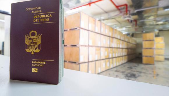 Migraciones suscribe contrato para asegurar la emisión de más de medio millón de pasaportes.