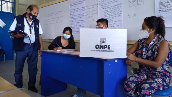 La ONPE informó que la mayoría de mesas de sufragio logró instalarse para la votación en las Elecciones Generales 2021 | Foto: ONPE / Referencial