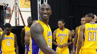 Kobe Bryant renovó dos años su contrato con Los Ángeles Lakers