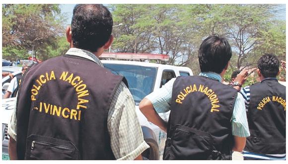 Piura: Agentes del Departamento de Homicidios de la Divincri Piura investigan el crimen de un joven mototaxista.