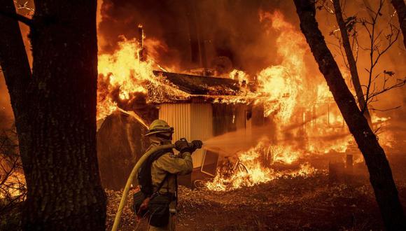California: Incendios forestales dejan al menos 5 muertos y miles de evacuados (Foto: AP)