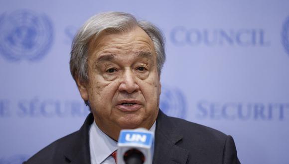 El secretario general de la ONU, António Guterres, habla durante una vigilancia antes de una reunión del Consejo de Seguridad en la sede de la ONU en la ciudad de Nueva York el 13 de octubre de 2023. (Foto de KENA BETANCUR / AFP)