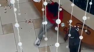 Tiroteo en Aventura Mall de Miami deja 3 heridos y causa pánico entre clientes que huyen aterrados | VIDEOS