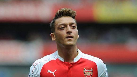 Mesut Özil se habría puesto violento por control antidopaje