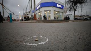Lurín: balean a policía que enfrentó a delincuentes durante asalto a entidad bancaria