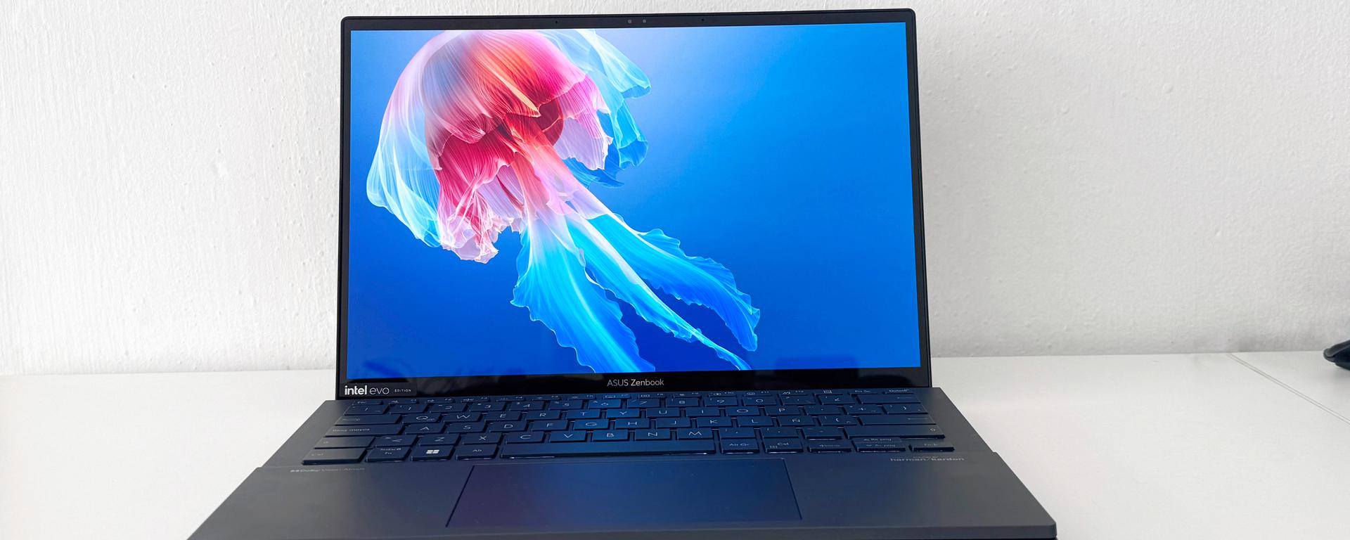 Zenbook Duo Oled es la nueva laptop de dos pantallas de ASUS, ¿cómo es su rendimiento?