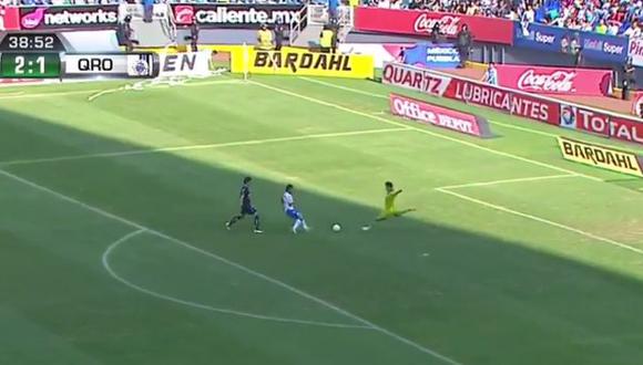 Grave error de un defensor provocó este gol del Puebla [VIDEO]