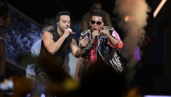 Luis Fonsi y Daddy Yankee. (Foto: AP)