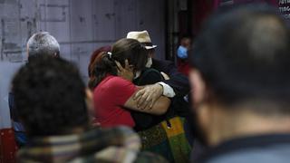 Hospital mexicano saturado alquiló camión refrigerador para depositar a fallecidos por coronavirus 