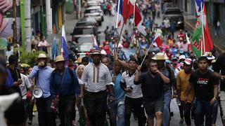 Grupos indígenas forman larga marcha pacífica hacia la presidencia de Panamá
