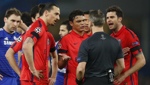 Zlatan Ibrahimovic: UEFA no le borrará la roja en Champions