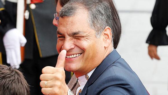 El ex mandatario de Ecuador, Rafael Correa, fue internado en un hospital por neumonía tras entregarla banda presidencial a su sucesor, Lenín Moreno. (Foto: Reuters)
