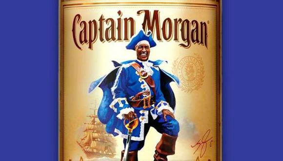 Leicester City: Capitán Morgan le rinde honor con botella