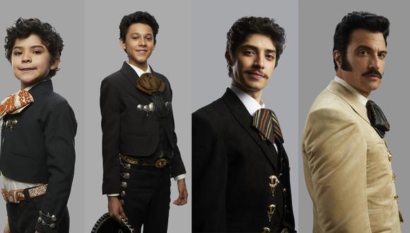 Kaled Acab, Sebastián García, Sebastián Dante y Jaime Camil (de izquierda a derecha) interpretan a Vicente Fernández en versión niño, adolescente, joven y adulto en la serie de Netflix, "El rey".