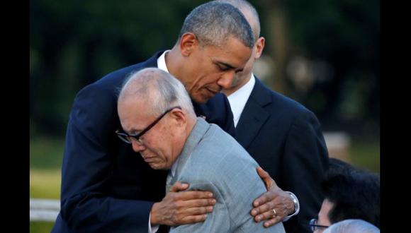 Obama abraza a sobreviviente de la bomba atómica en Hiroshima