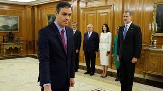 Pedro Sánchez juró como presidente del gobierno ante Felipe VI, rey de España | VIDEO
