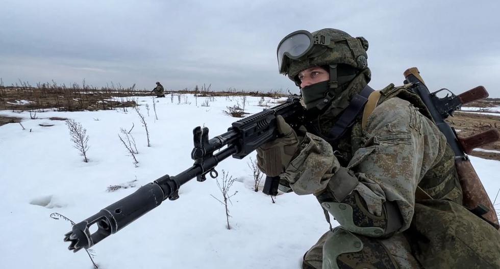 Paracaidistas rusos durante un ejercicio conjunto de las fuerzas armadas de Rusia y Bielorrusia cerca de Ucrania. (AFP).