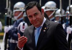 Guatemala: Presidente Jimmy Morales se fractura la mano jugando fútbol